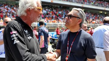 Renault CEO sensationally quits car manufacturer