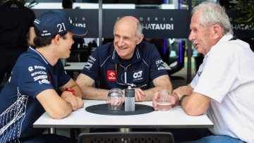 De Vries responds after stinging Marko criticism