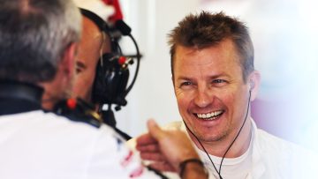 Kimi Raikkonen takes comical jab at F1 after champions 'snub'