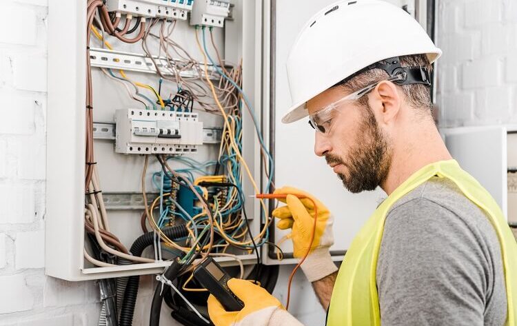Top 5 Benefits of Being an Electrician UEI College 1